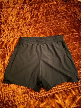 Men's Black Nike Athletic Shorts with Zip Pockets